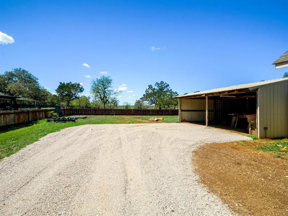 103 Avenue Q Avenue Johnson City, TX 78636