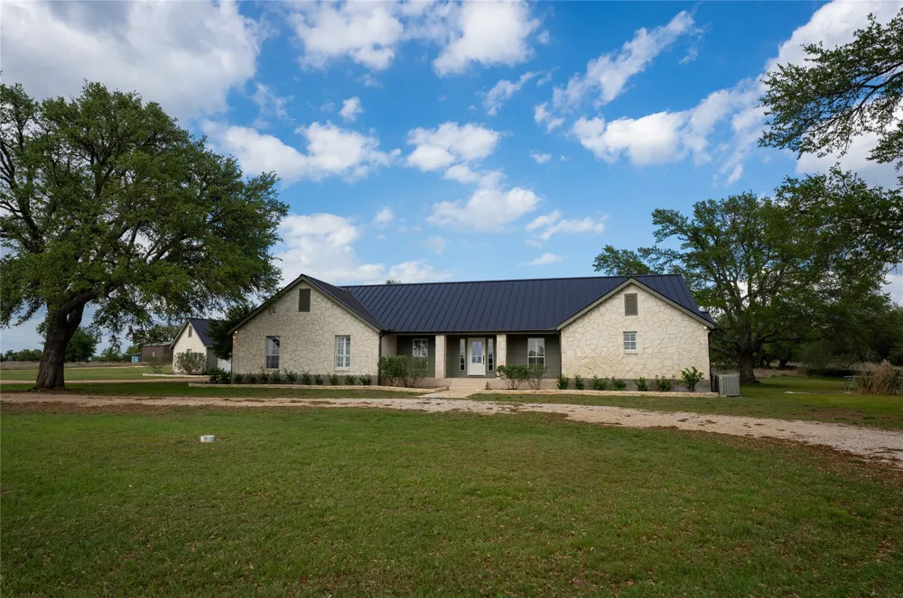 294 Hidden Creek Drive Dripping Springs, TX 78620