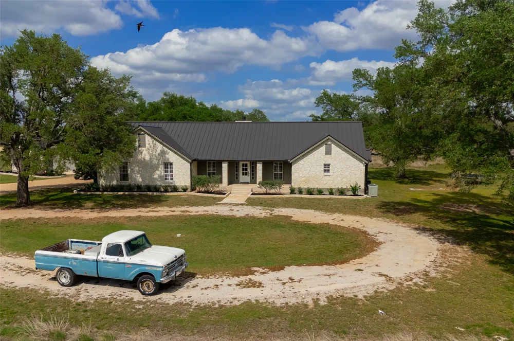 294 Hidden Creek Drive Dripping Springs, TX 78620