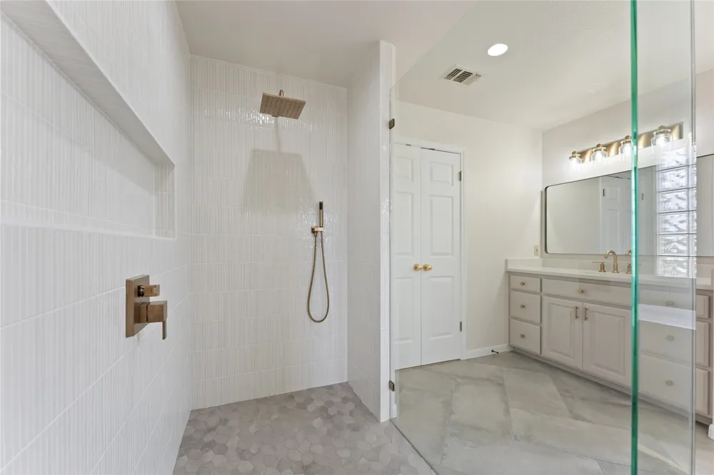 294 Hidden Creek Drive Dripping Springs, TX 78620