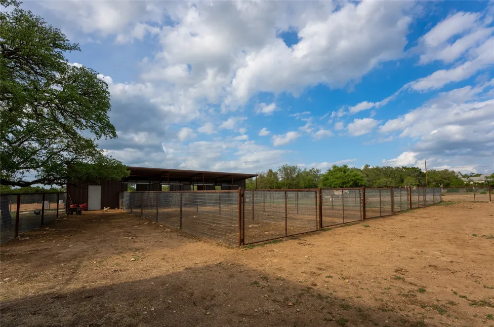 294 Hidden Creek Drive Dripping Springs, TX 78620
