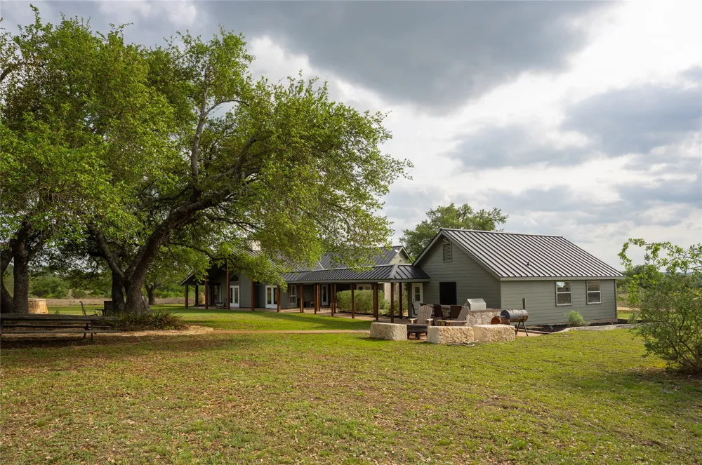 294 Hidden Creek Drive Dripping Springs, TX 78620