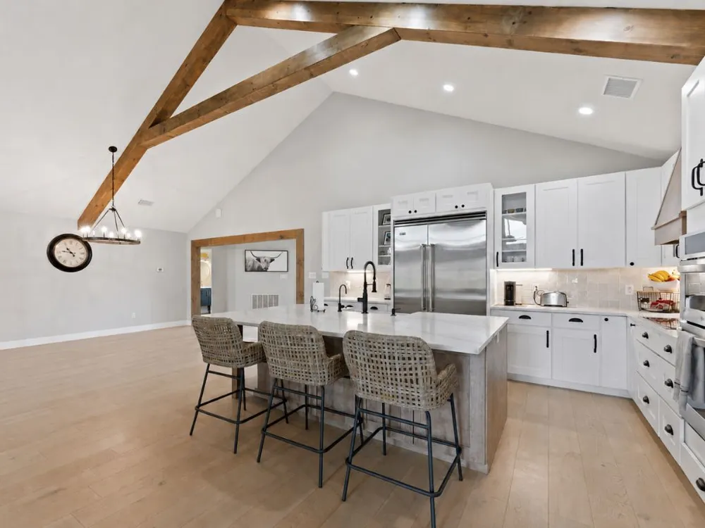 294 Hidden Creek Drive Dripping Springs, TX 78620
