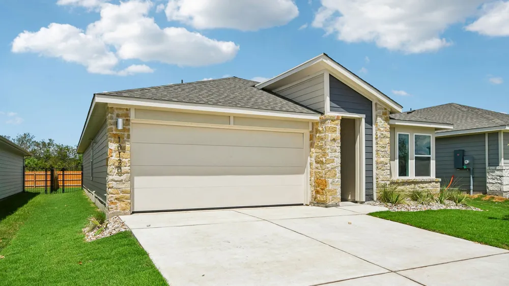 10120 Curb Strap Drive Austin, TX 78653