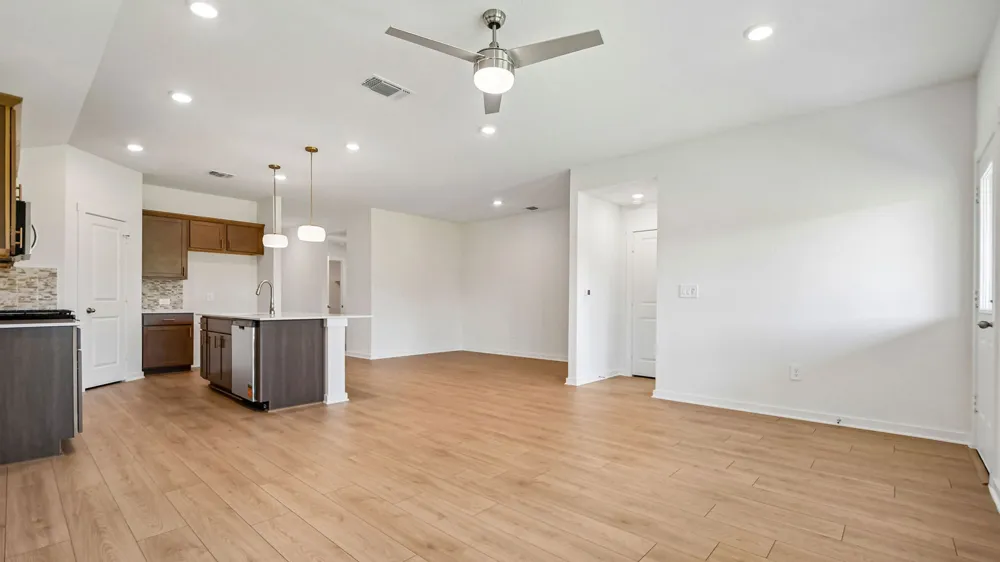 10120 Curb Strap Drive Austin, TX 78653