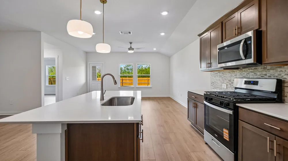 10120 Curb Strap Drive Austin, TX 78653