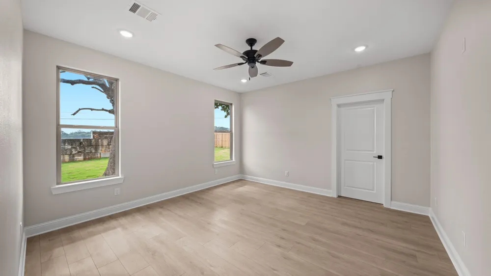 162 Buffalo Ridge Road Giddings, TX 78942
