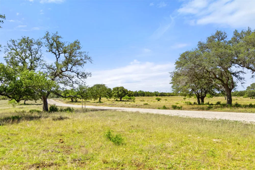 365 Gipson Rd Johnson City, TX 78636