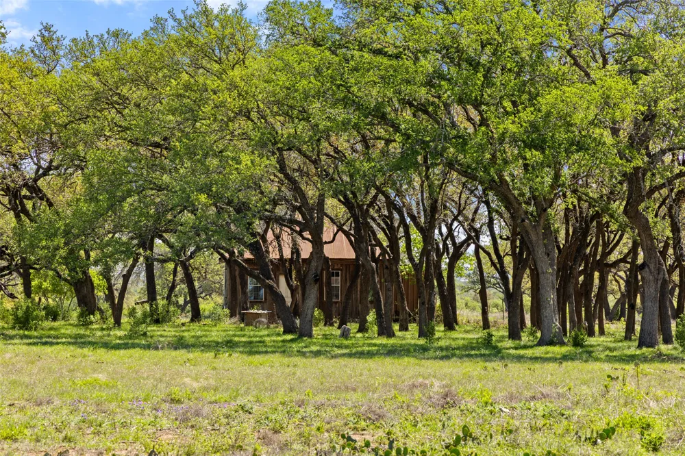 365 Gipson Rd Johnson City, TX 78636