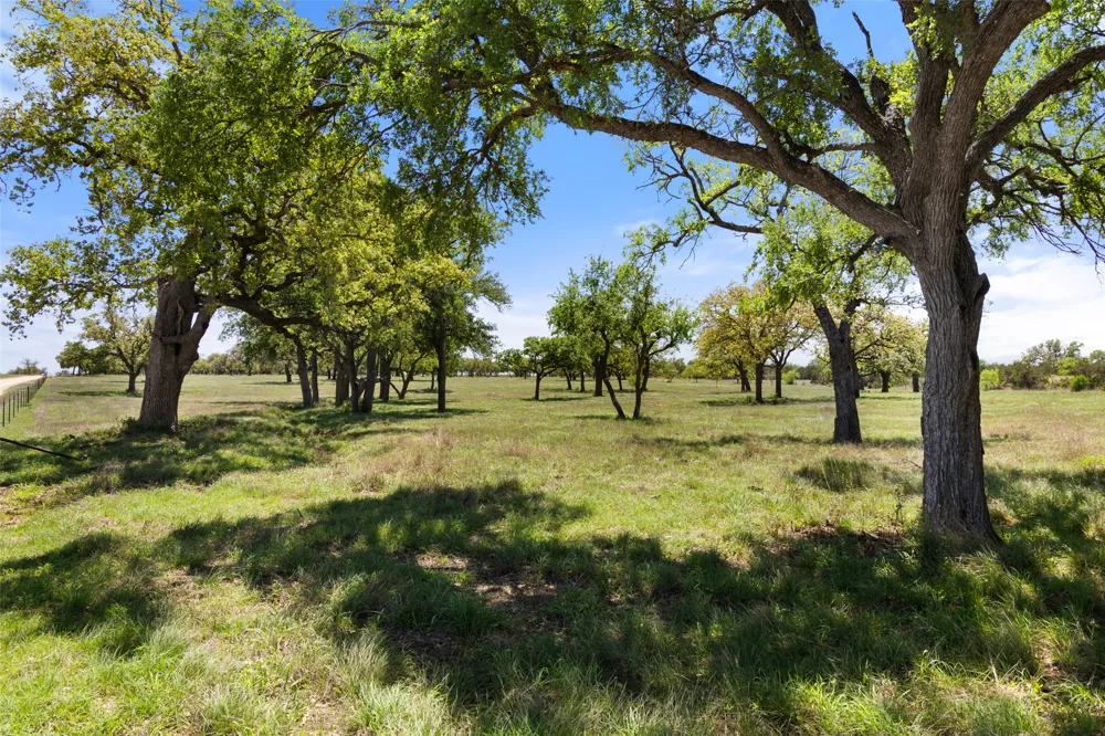 365 Gipson Rd Johnson City, TX 78636