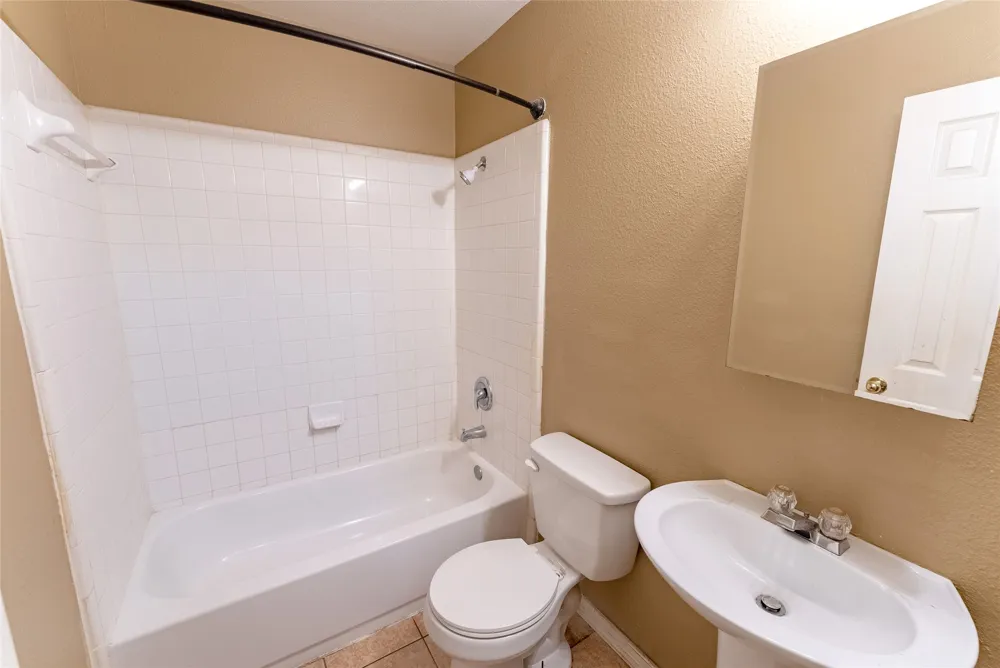 109 Granite Shoals Drive Kyle, TX 78640