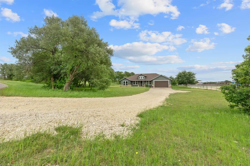 85 County Road 219 Florence, TX 76527