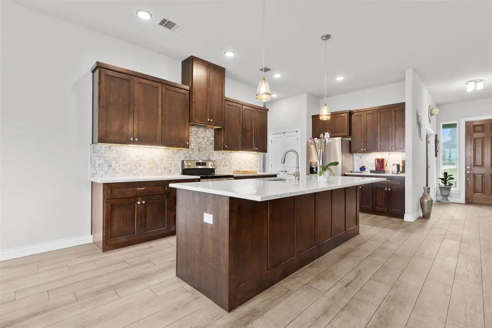 85 County Road 219 Florence, TX 76527
