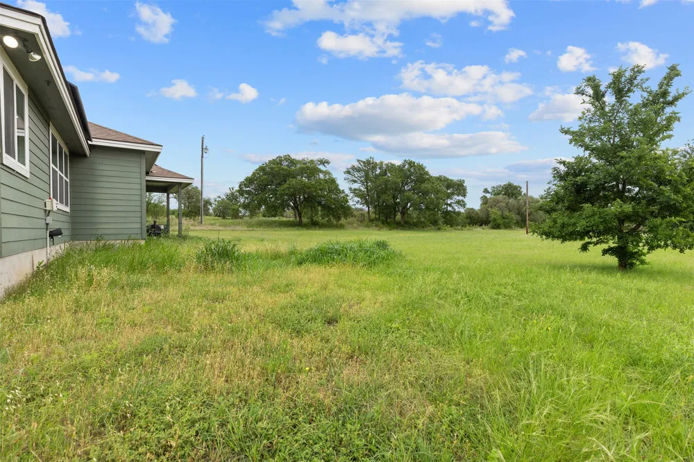 85 County Road 219 Florence, TX 76527