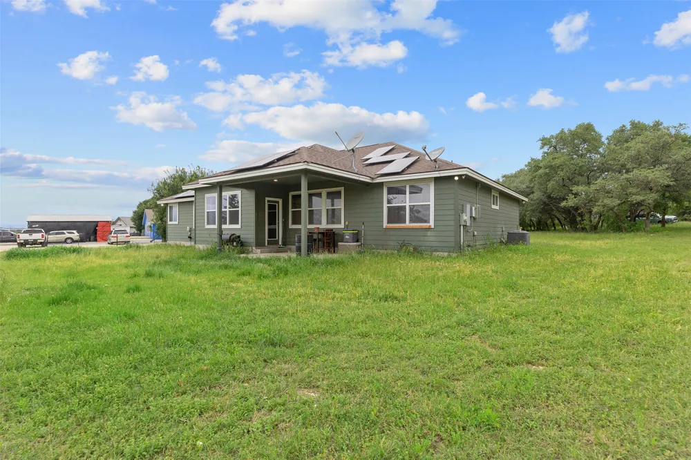 85 County Road 219 Florence, TX 76527