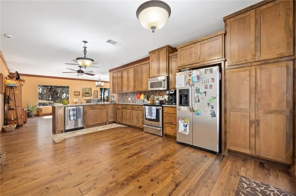 4909 Lookout Ridge Drive Marble Falls, TX 78654