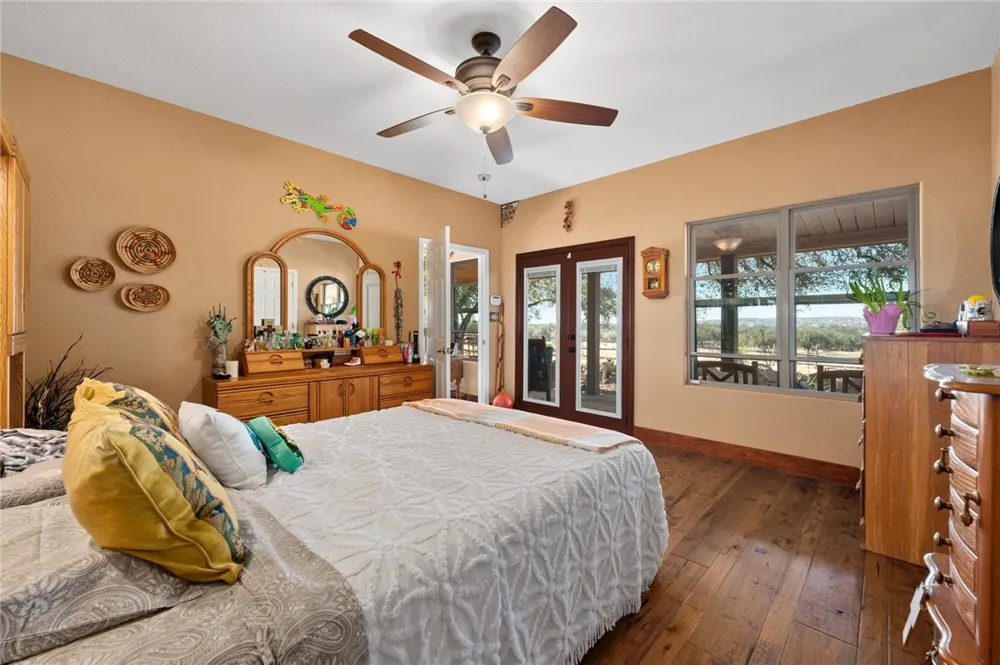 4909 Lookout Ridge Drive Marble Falls, TX 78654