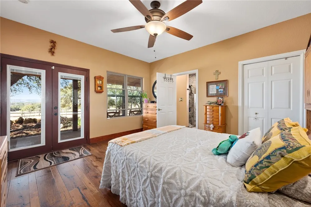 4909 Lookout Ridge Drive Marble Falls, TX 78654