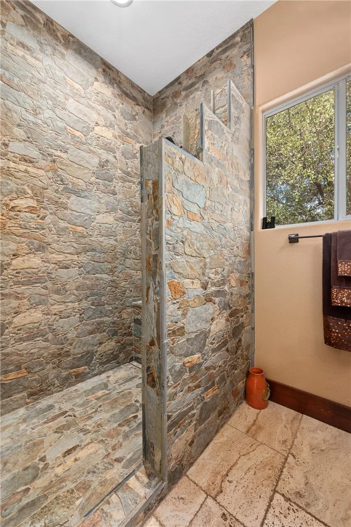 4909 Lookout Ridge Drive Marble Falls, TX 78654