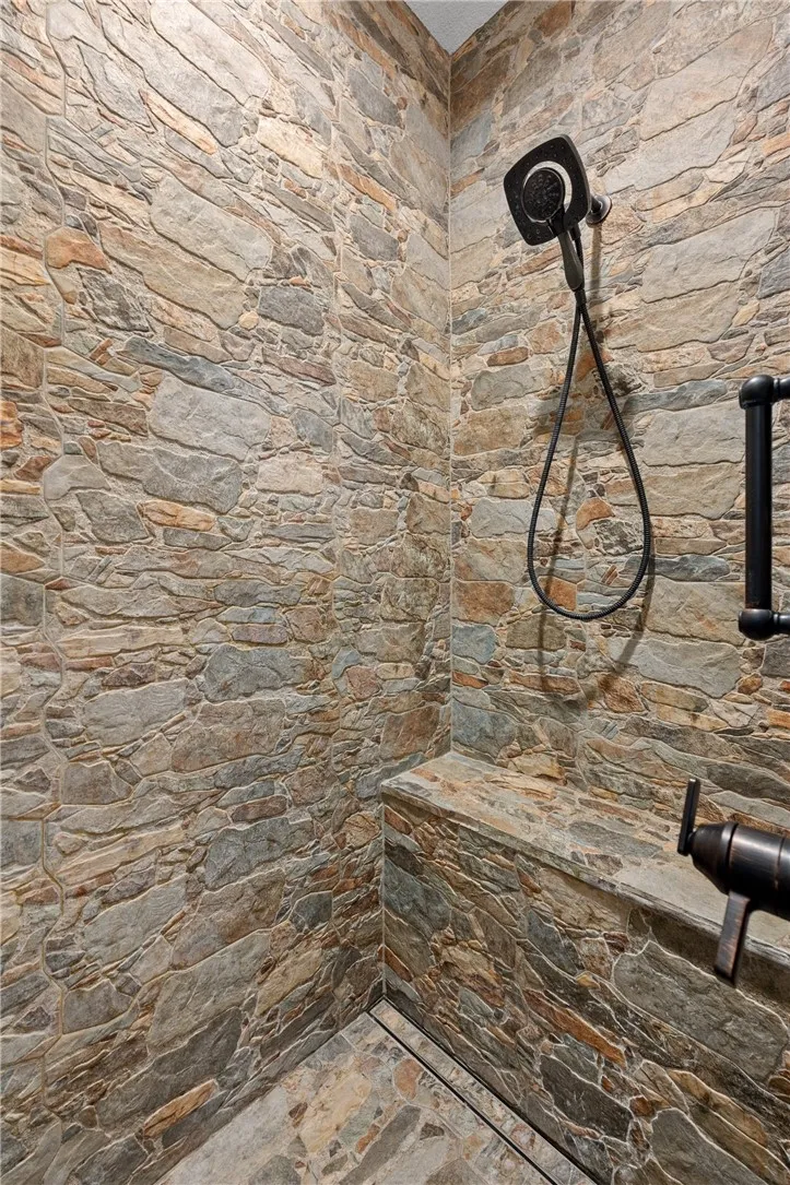 4909 Lookout Ridge Drive Marble Falls, TX 78654