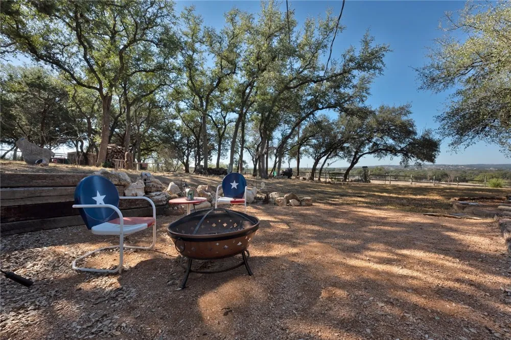 4909 Lookout Ridge Drive Marble Falls, TX 78654