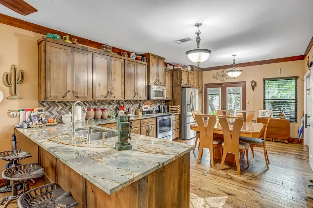 4909 Lookout Ridge Drive Marble Falls, TX 78654