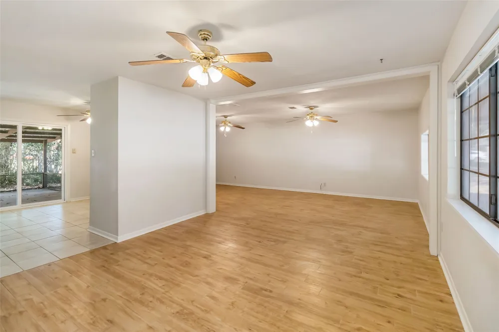 757 Main Street La Grange, TX 78945