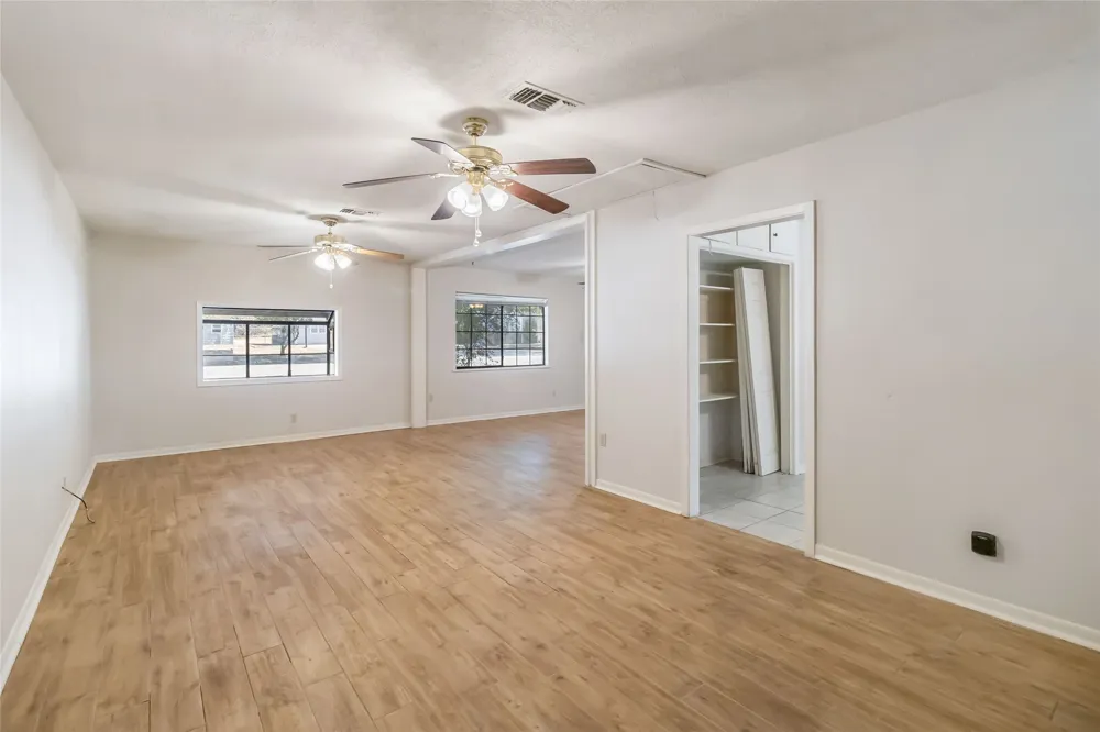 757 Main Street La Grange, TX 78945