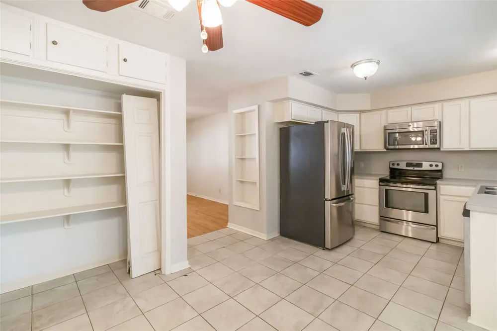 757 Main Street La Grange, TX 78945