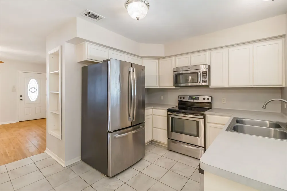 757 Main Street La Grange, TX 78945