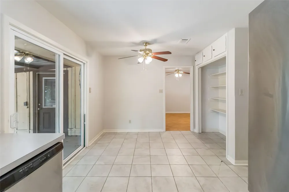 757 Main Street La Grange, TX 78945