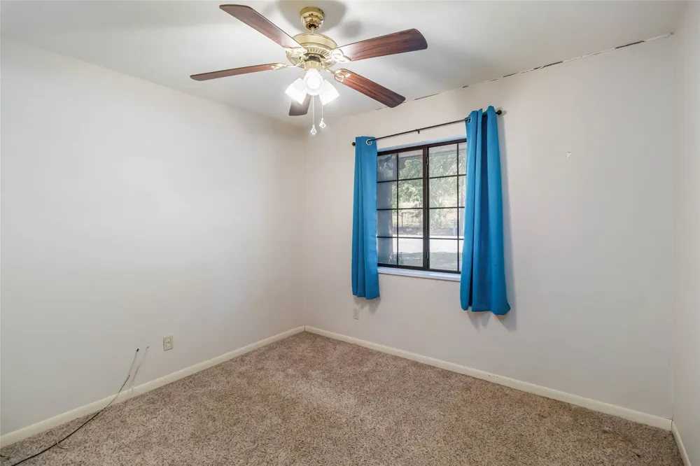 757 Main Street La Grange, TX 78945