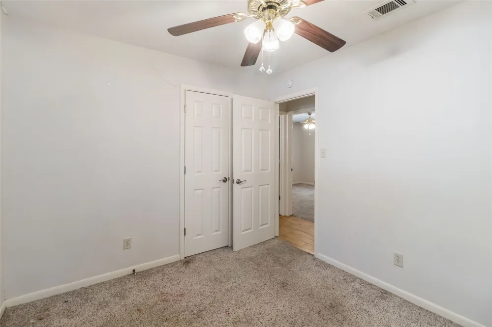 757 Main Street La Grange, TX 78945