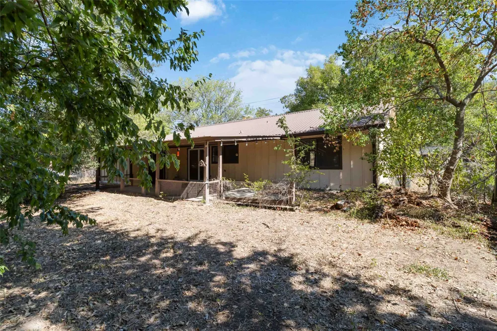 757 Main Street La Grange, TX 78945