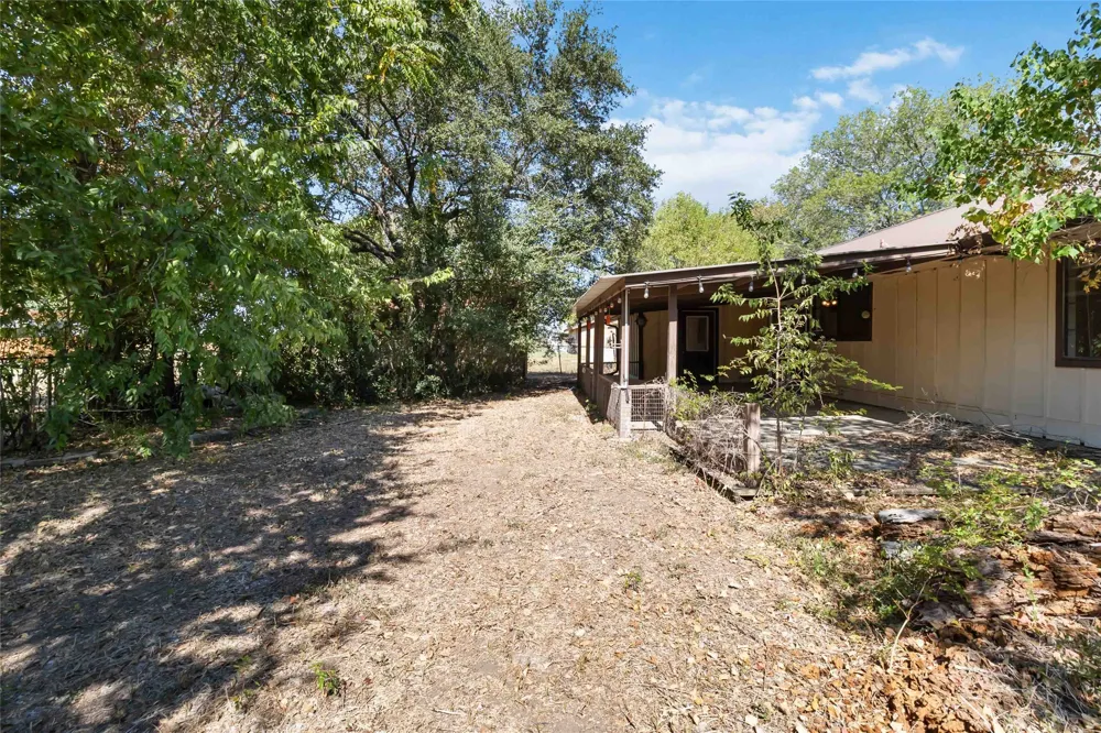757 Main Street La Grange, TX 78945