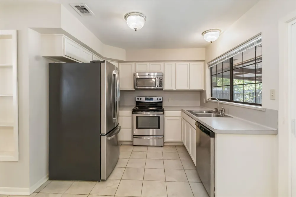 757 Main Street La Grange, TX 78945