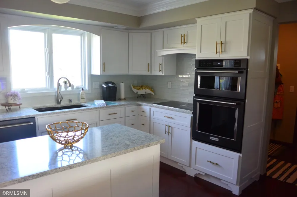 201 Douglas Drive Glencoe, MN 55336