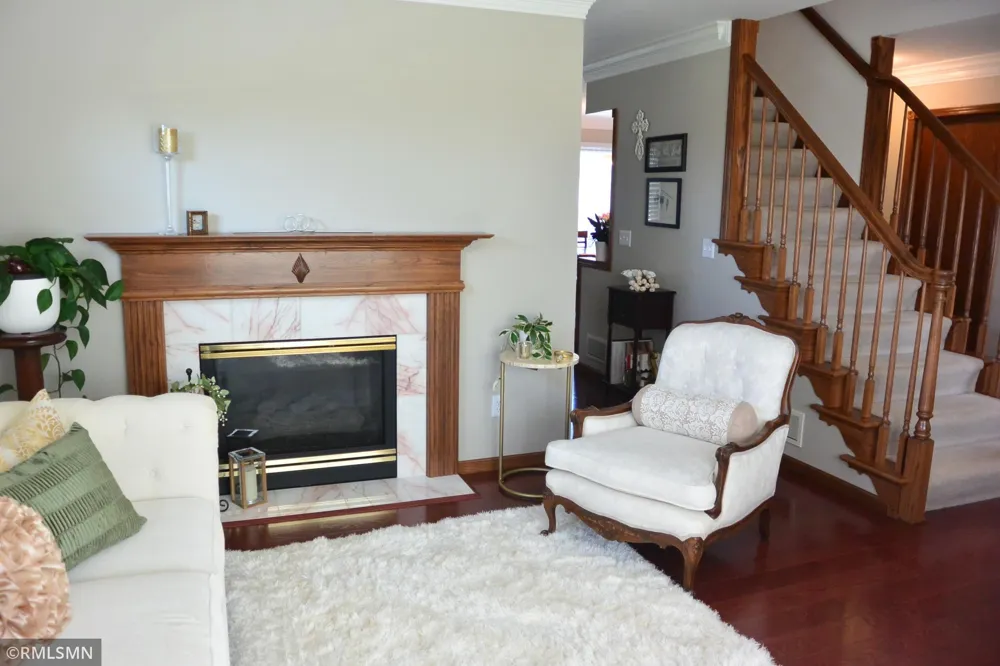 201 Douglas Drive Glencoe, MN 55336