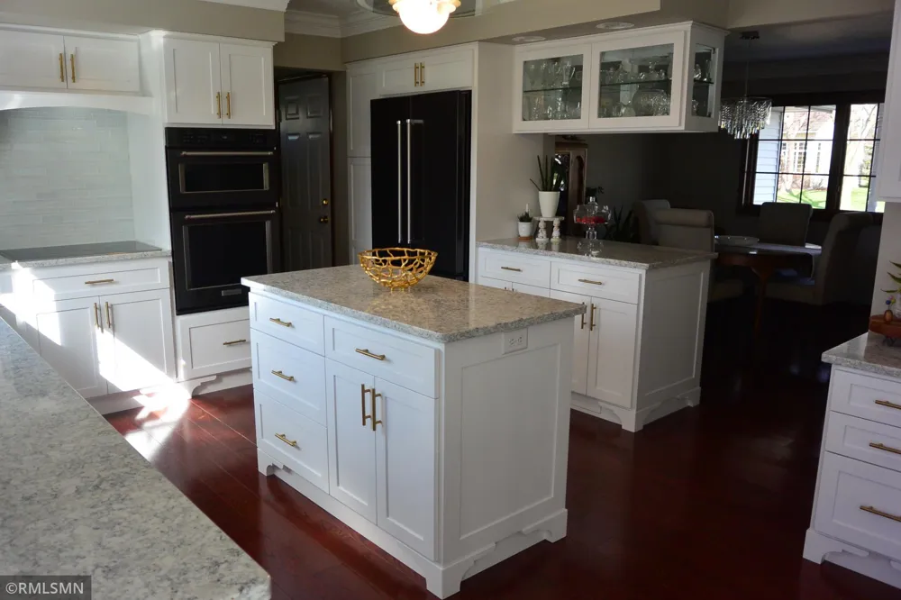 201 Douglas Drive Glencoe, MN 55336