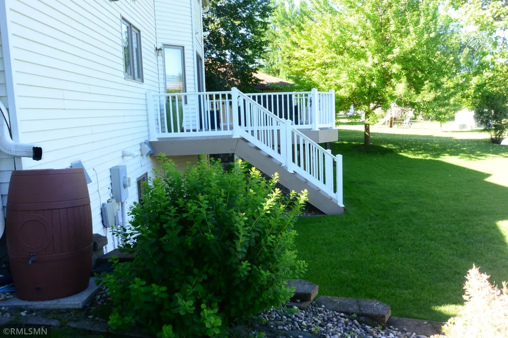 201 Douglas Drive Glencoe, MN 55336
