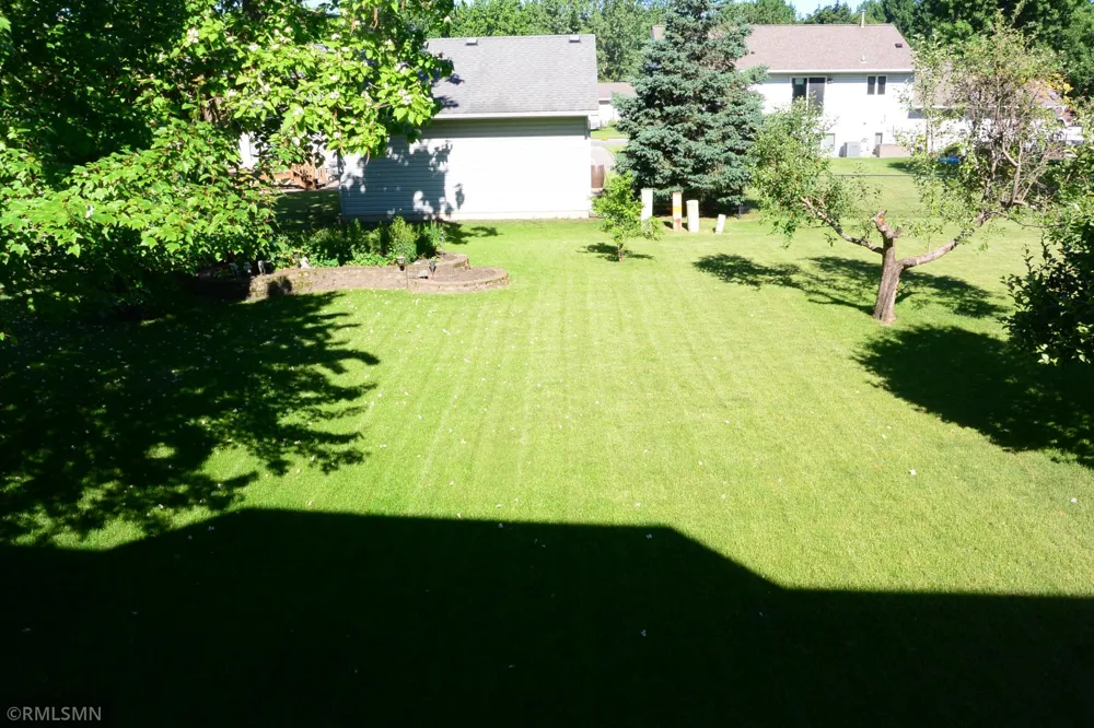 201 Douglas Drive Glencoe, MN 55336