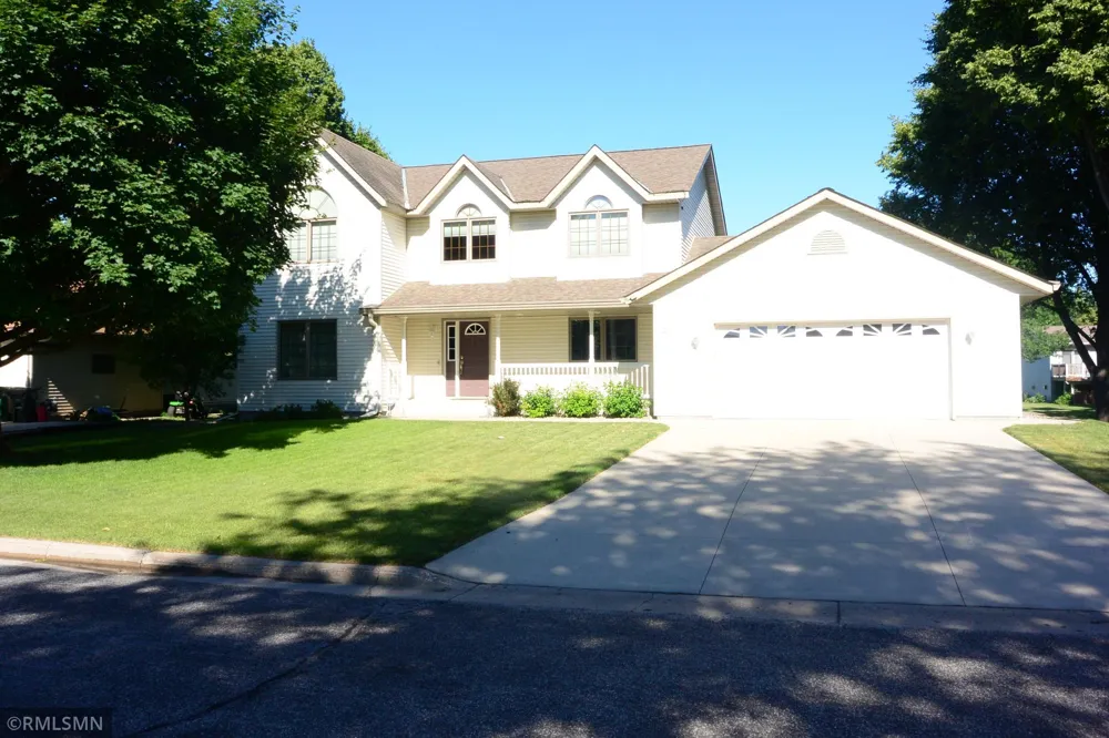 201 Douglas Drive Glencoe, MN 55336