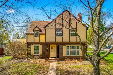 1027 Cedar Avenue