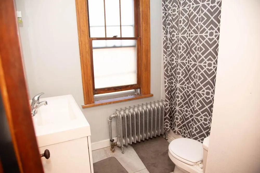 1453 7th Street E Saint Paul, MN 55106
