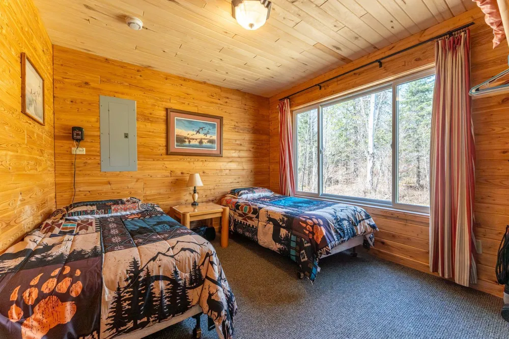 5327 Pine Island Tower, MN 55790