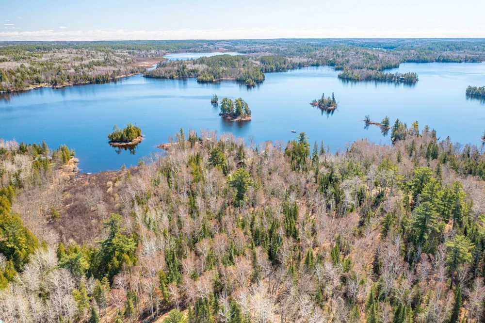 5327 Pine Island Tower, MN 55790