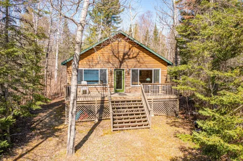 5327 Pine Island