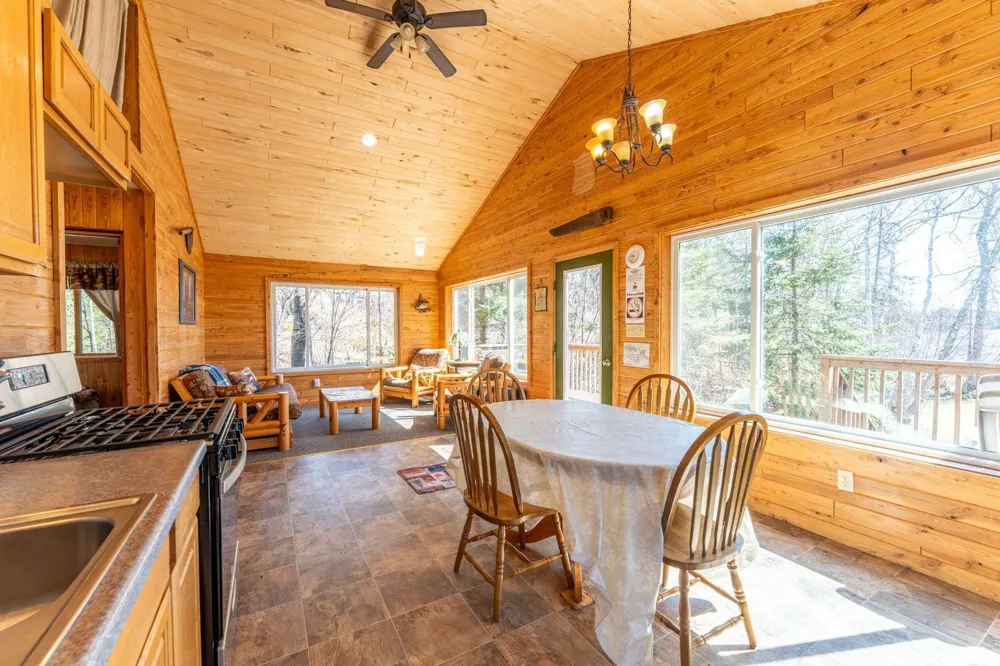 5327 Pine Island Tower, MN 55790