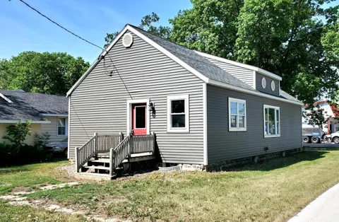 100 Western Avenue S