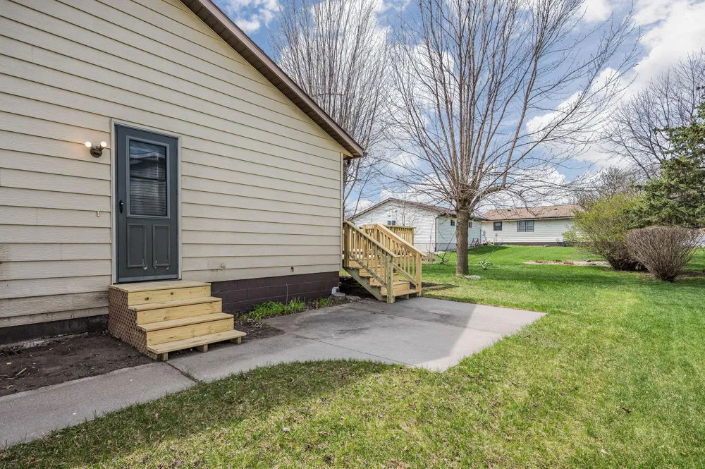 1721 Bantom Place Worthington, MN 56187